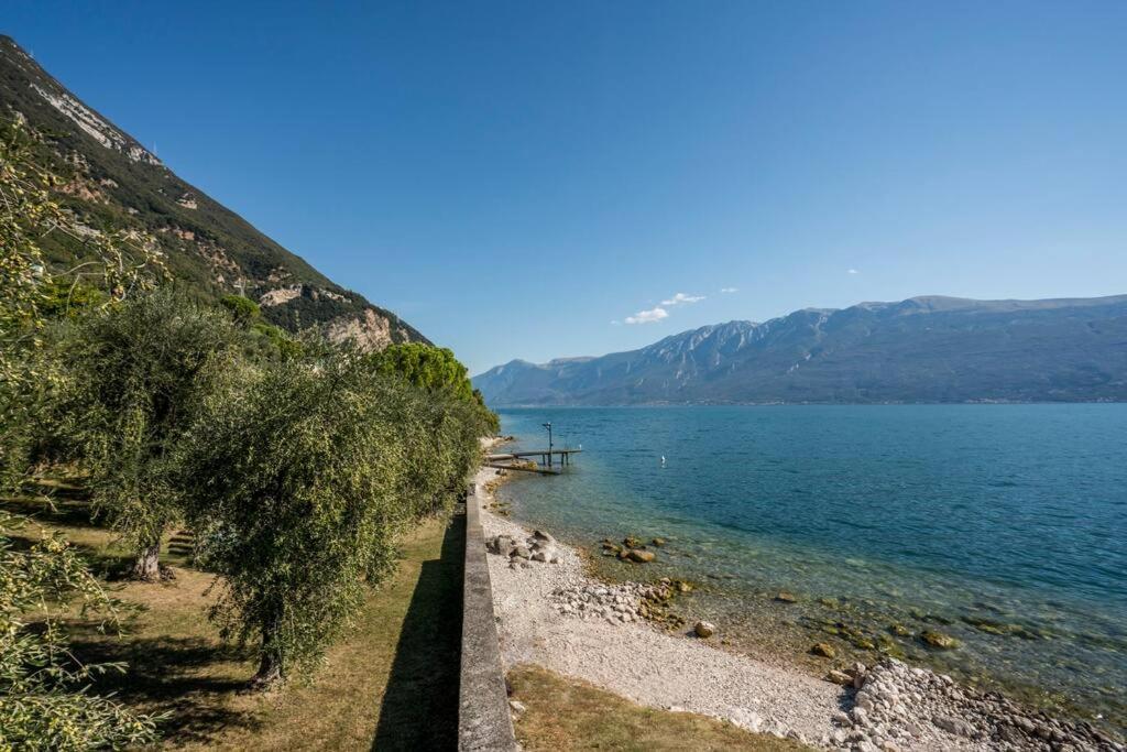 Oleandro Apartment Directly On The Lake Gargnano Eksteriør billede